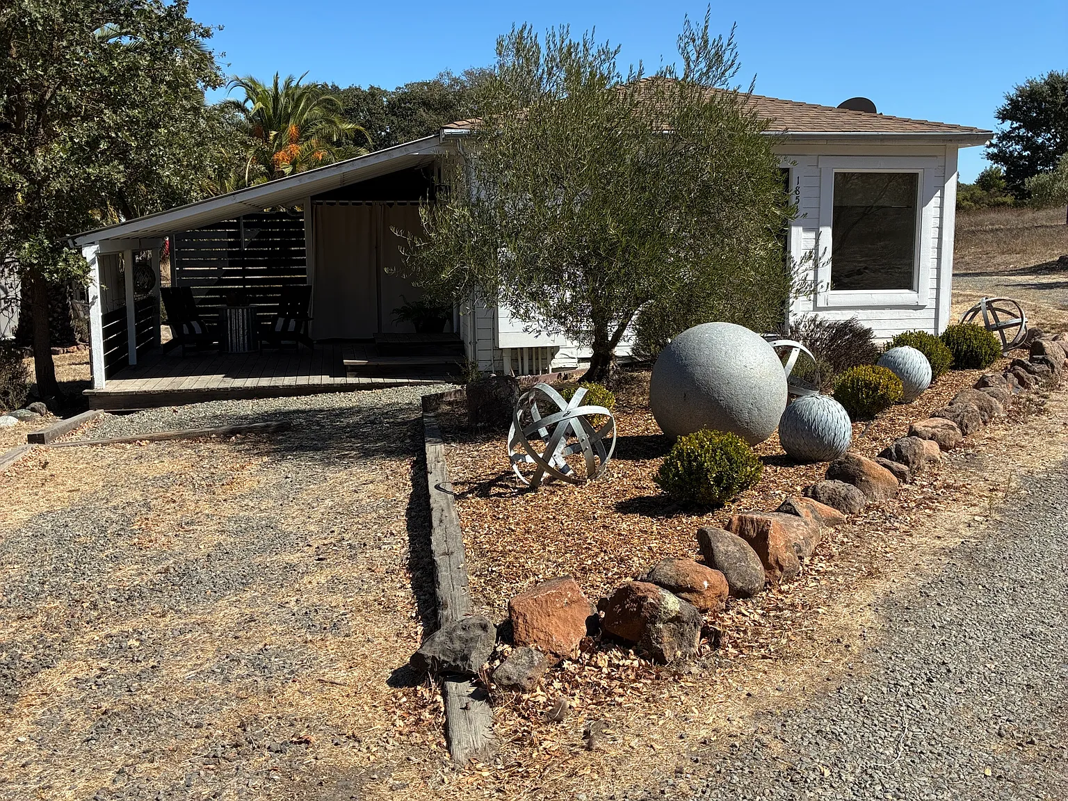 1 bed, $2,300 — Photo 3