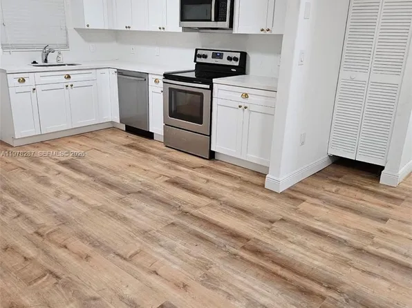 2641 SW 31st Ave, Miami, FL 33133