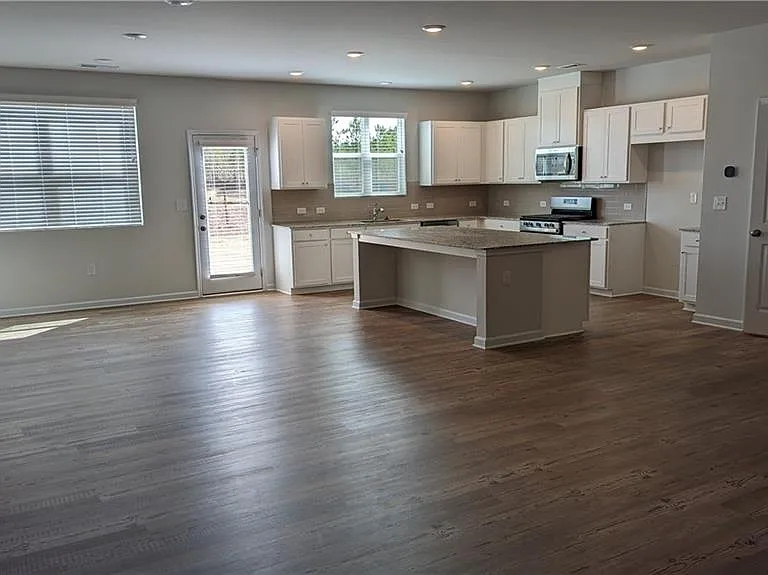 840 Point Place Dr — Photo 3