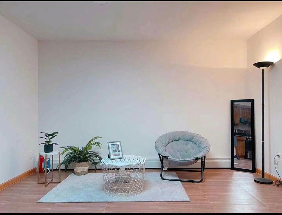 1st image of 13828 Elder Ave Floor 3