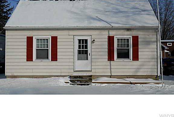 2nd image of 6557 Hamilton Dr
