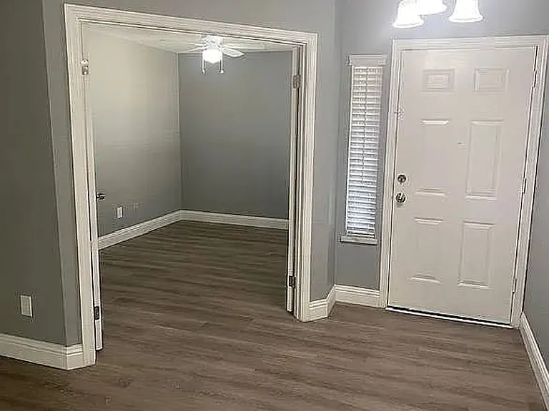 820 Teton Ln — Photo 3