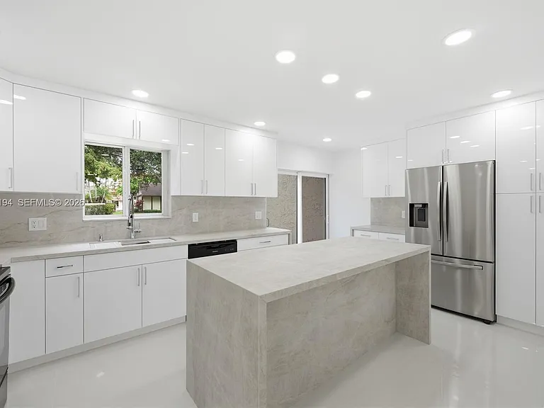 22384 Thousand Pines Ln — Photo 4