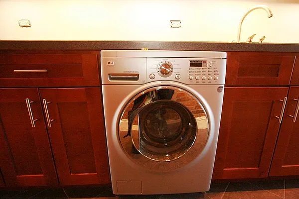 Rented by Corcoran | media 73