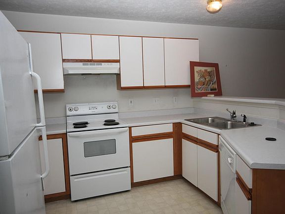 4th image of 8350 Jasonville Ct SE