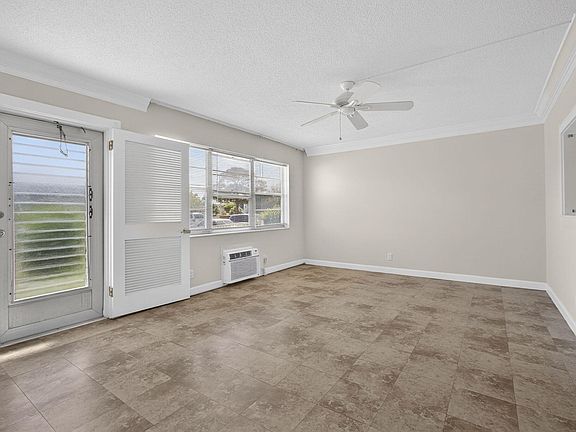 3rd image of 19 Hastings B