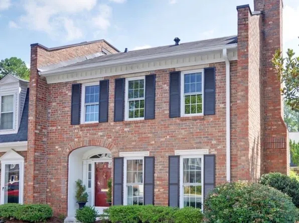 16 Palace Green Pl NW, Atlanta, GA 30318