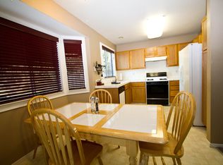7062 Prestwick Dr, Riverbank, CA 95367