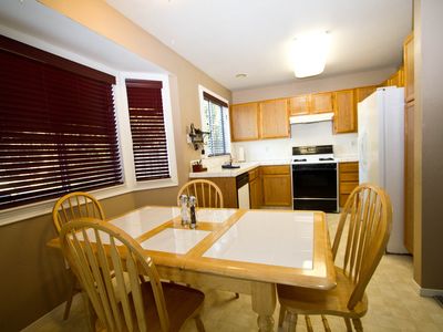 7062 Prestwick Dr, Riverbank, CA, 95367