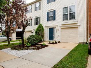 43005 Center St, Chantilly, VA 20152