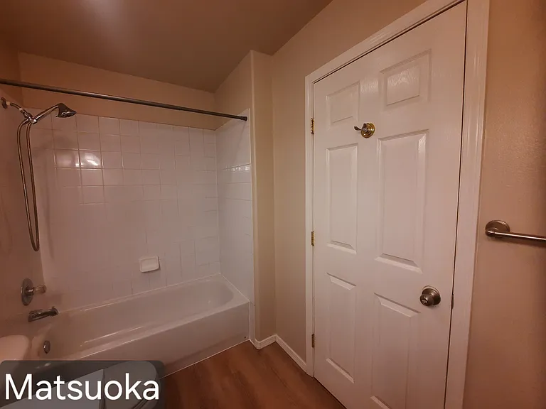 2576 Glacier St — Photo 5
