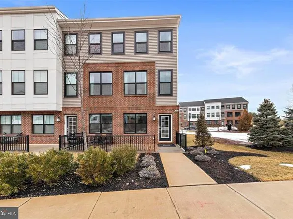 118 Earl Hubbard Dr, Hopewell Township, NJ 08560
