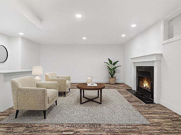 5th image of 1401 Westdel Bourne St W