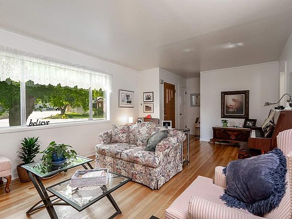 4th image of 1422 Stevens Dr