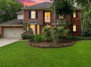 2 Camino Ct, Spring, TX 77382
