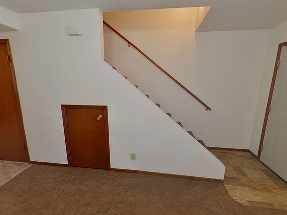 3rd image of 3227 S Illinois Ave APT 4