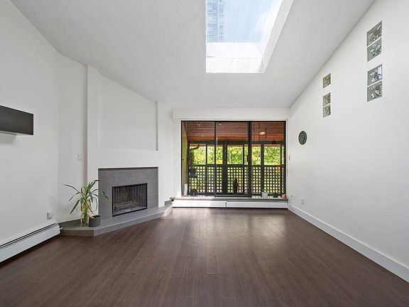3rd image of 141 W 13th St #304