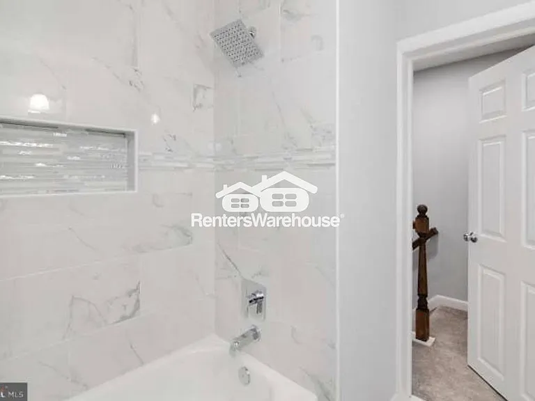 3706 Claremont Ave — Photo 8