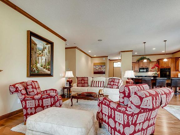 4th image of 2101 Lake Augusta Dr