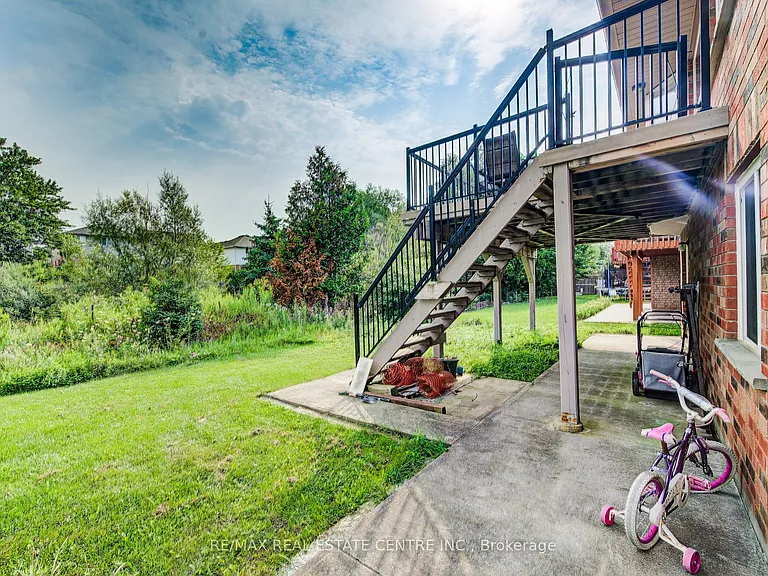 16 Paulstown Cres — Photo 46