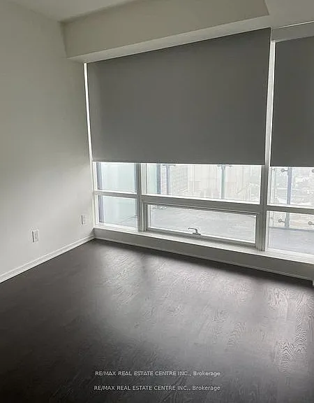 1 Bloor St E #5107 — Photo 7