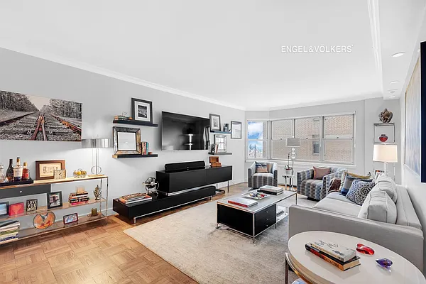 Sold by Engel & Völkers New York City | media 7