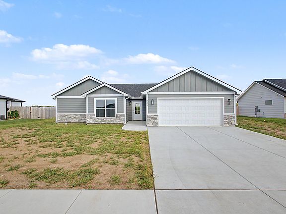 2nd image of 9975 Jasmine Dr