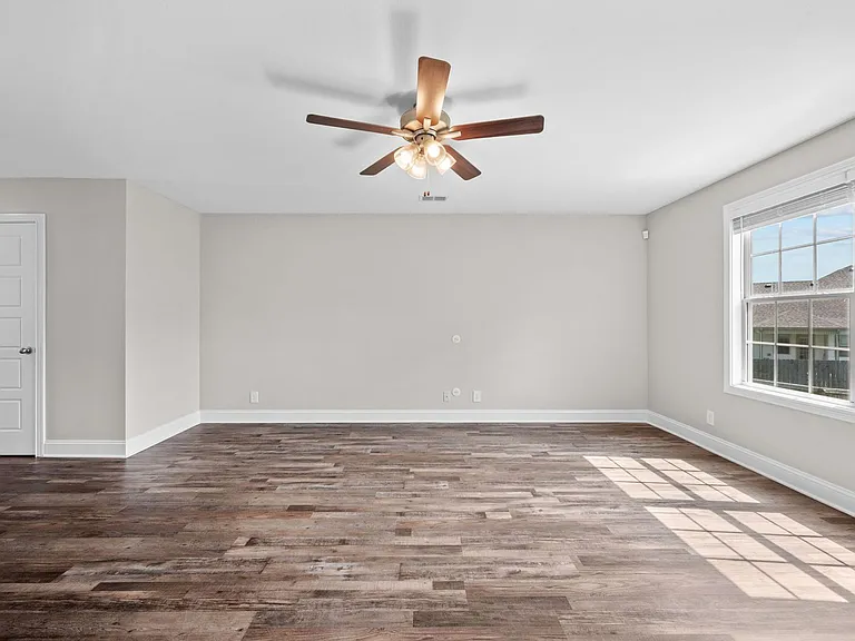 839 Lillian Grace Dr — Photo 11