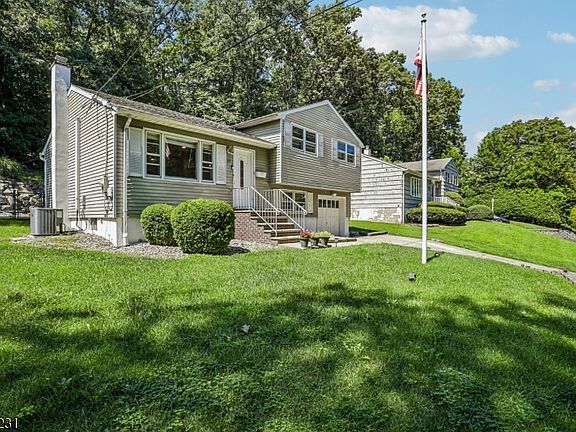 3rd image of 89 Knolls Rd