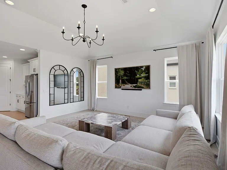 7628 Delancey Dr — Photo 10