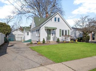 70 Evergreen Ave, Bethpage, NY 11714