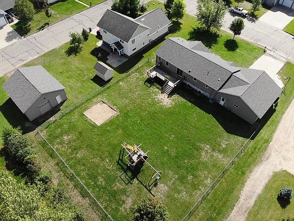 4th image of 708 Irving Ave SW