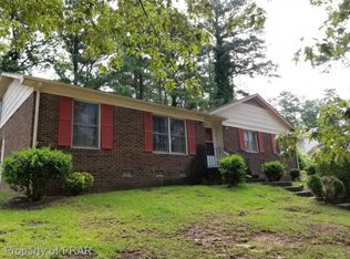 701 Woodclift Dr, Fayetteville, NC 28311