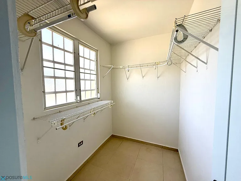 3704 Moralon — Photo 20