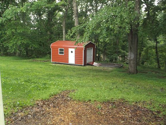 4th image of 130 Hartley Ln