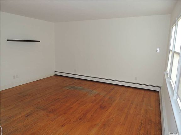 5th image of 3670 Somerset Dr