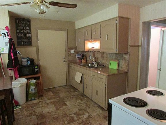 4th image of 1457 Darst Ave
