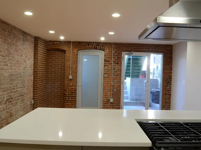1211 Palisade Ave #1 — Photo 8