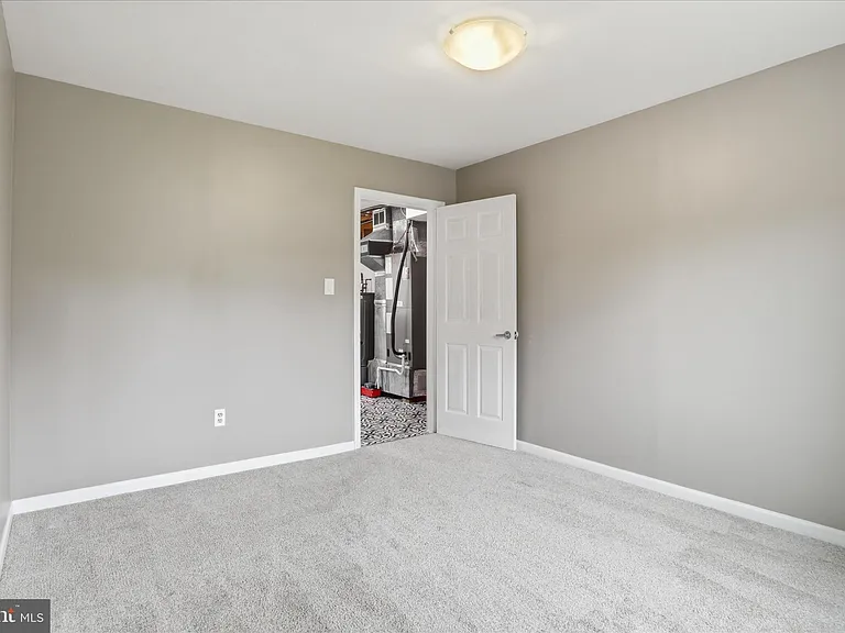 7264 Twilight Ct — Photo 35
