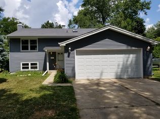 146 South St, Crystal Lake, IL 60014