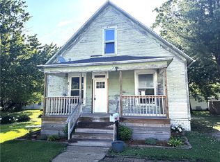 110 N Poplar St, Assumption, IL 62510