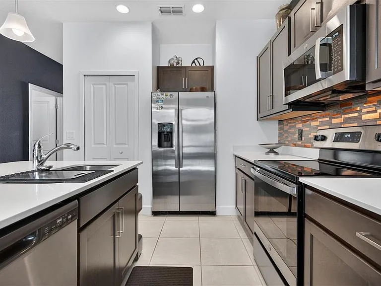 1363 Captiva Cv — Photo 17