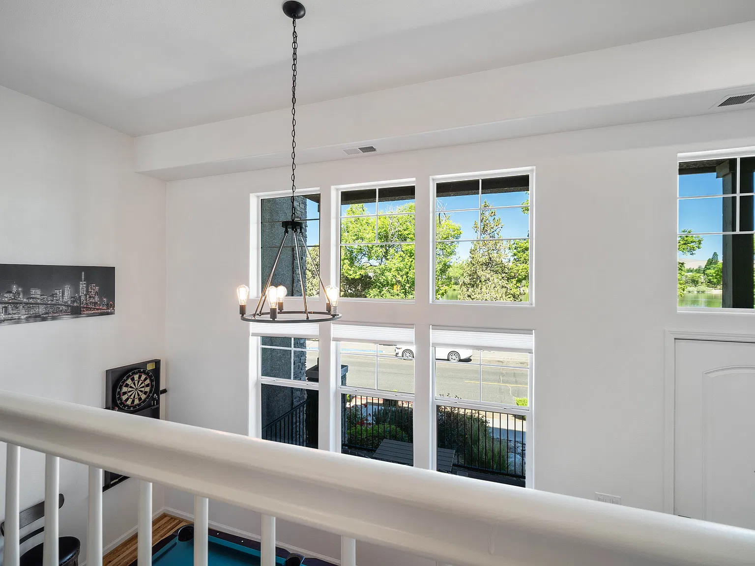 3 bed, 1796 sqft, $5,000 — Photo 4