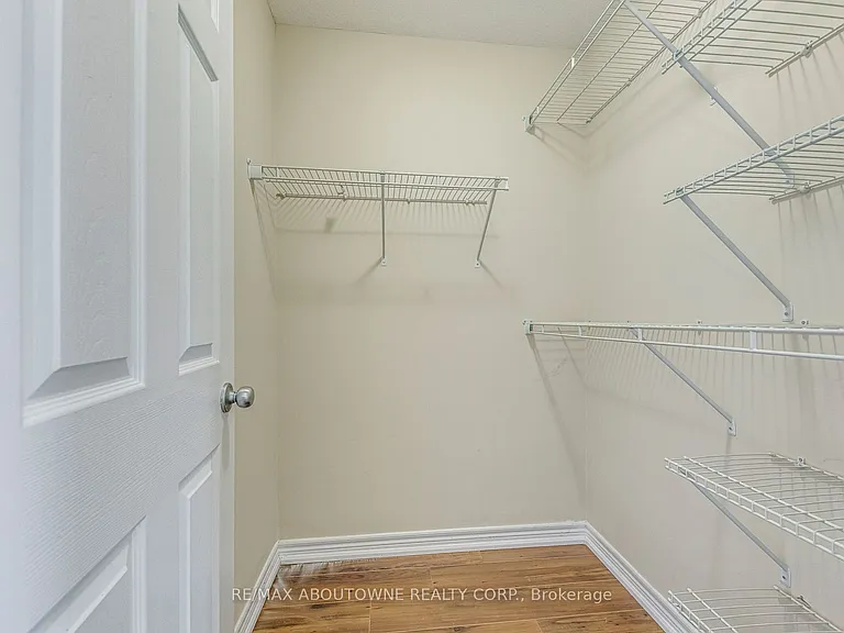 816 Roulston St — Photo 41