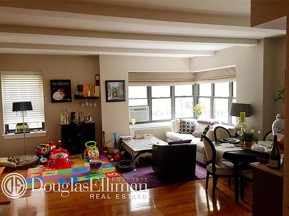 2nd image of 400 E 57th St APT 3C