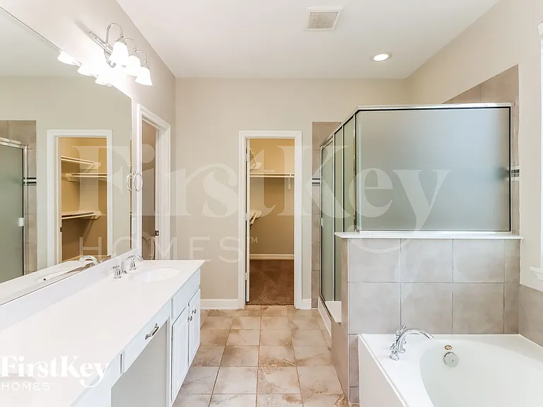 9743 Stratton Ridge Dr — Photo 13