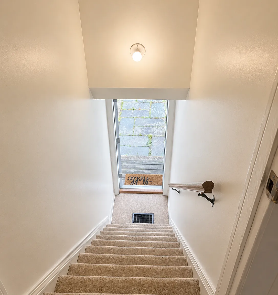 2 bed, 900 sqft, $1,700 — Photo 3