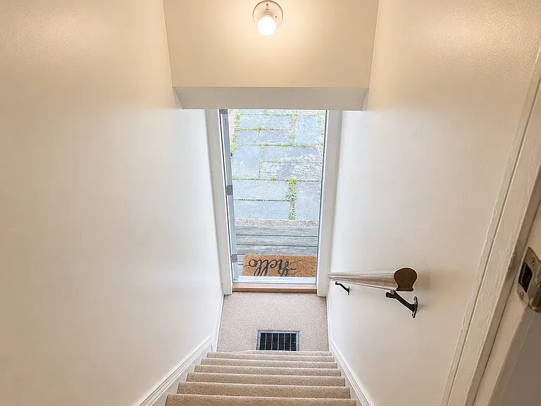 74 Woodbridge Ave #1 — Photo 3