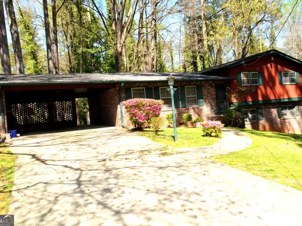 2921 Pine Valley Cir, East Pt, GA 30344