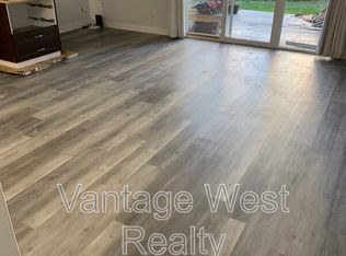 1761 Pandosy St UNIT 101, Kelowna, BC V1Y1R2
